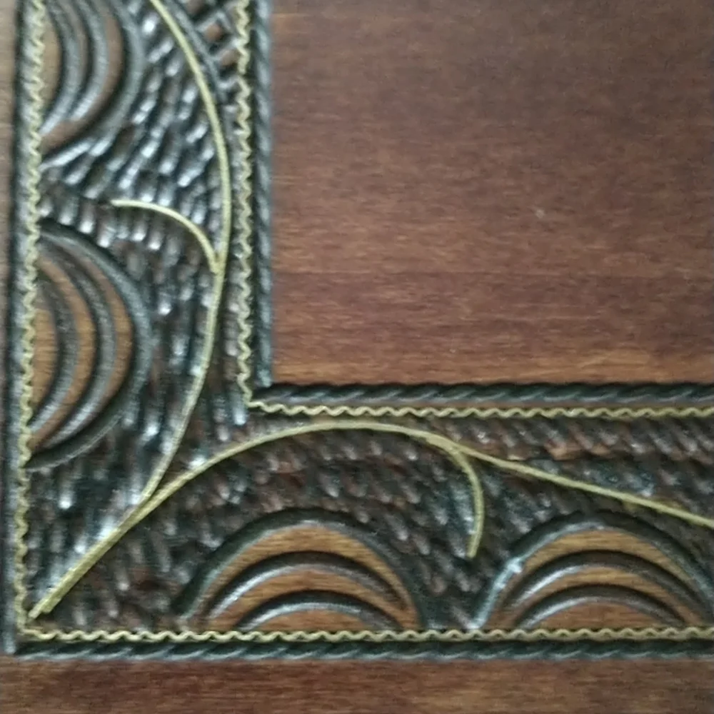 Lovely wood jewelry/trinket box - Picture 2 of 12